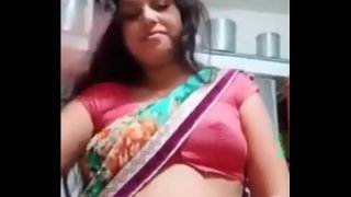 नोयडा के होटल में एक्स बॉयफ्रेंड का लंड लेती एनआरआई भाभी का हिंदी पोर्न वीडियो