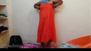 Indianxxx village aunty hot sex with hostel boy Video