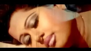 माथे पर बिंदी गले में मंगलसूत्र पहनी बीवी की चुदाई कर चेहरे पर माल गिराया Video